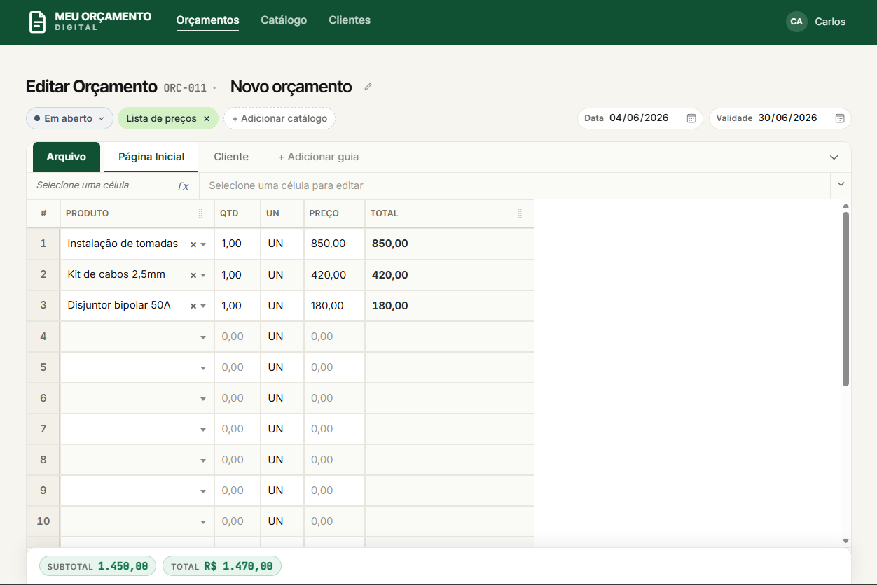 Editor de orçamento do Meu Orçamento Digital: planilha com produtos, quantidades, preços, descontos e totais calculados automaticamente.